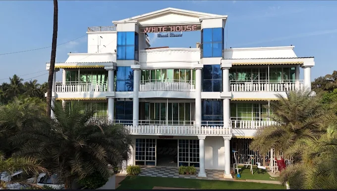 White House Beach Resort